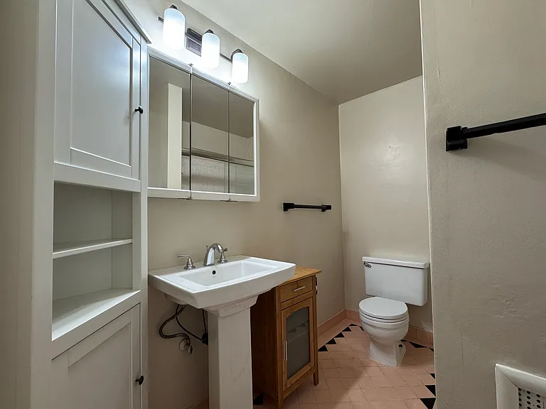 175 W I St #2 — Photo 12