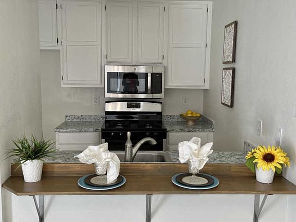 5th image of 401 Camino Del Remedio Unit B