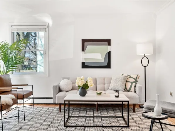 27 Franklin St #1, Somerville, MA 02145