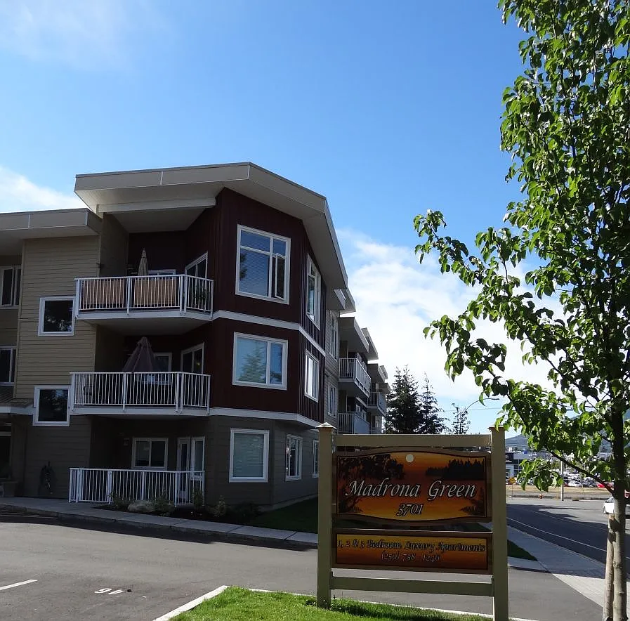 Madrona Green — Photo 1