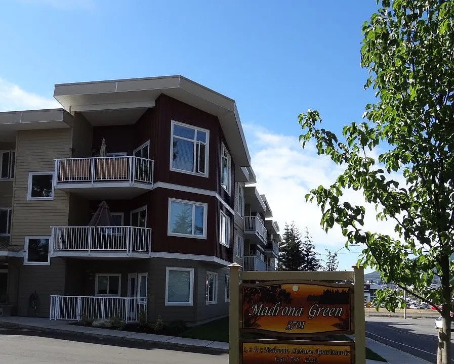 3701 Country Club Dr #101