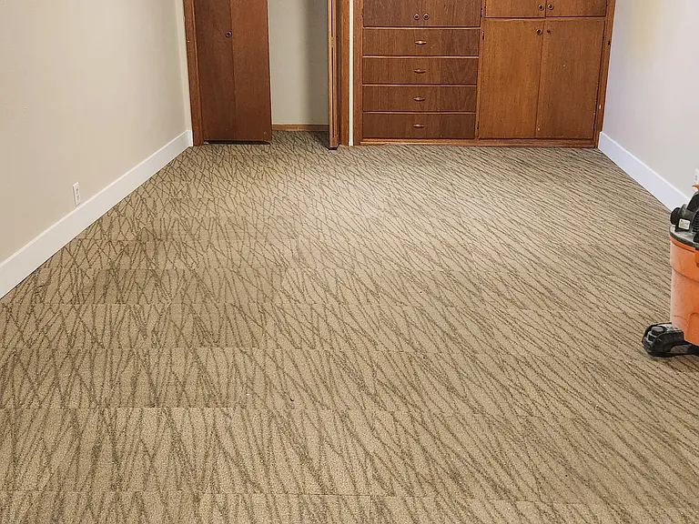 1320 Glenaire Dr — Photo 13