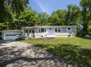 17 Reservoir Rd, Cohasset, MA 02025