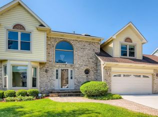 5195 Landers Dr, Hoffman Estates, IL 60192