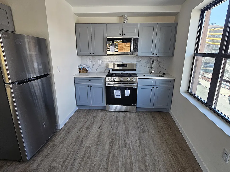 1102 Banner Ave #3A