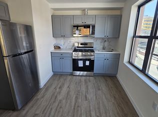 1102 Banner Ave Floor 5, Brooklyn, NY 11235