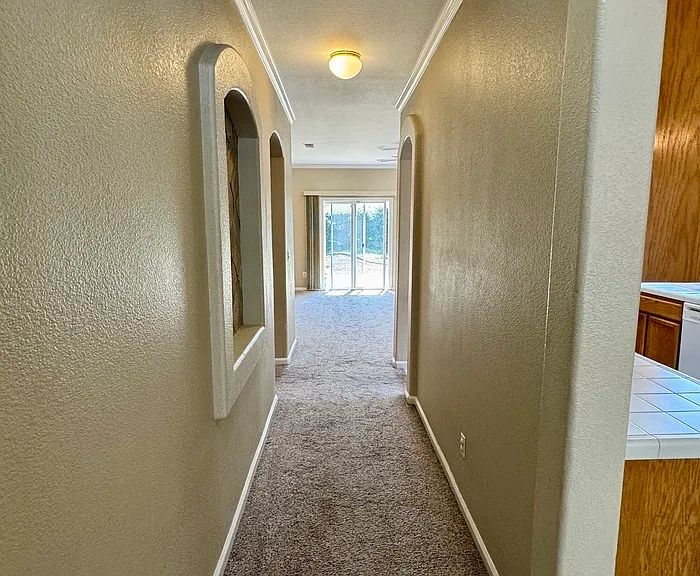 1220 Arbor Dr — Photo 8