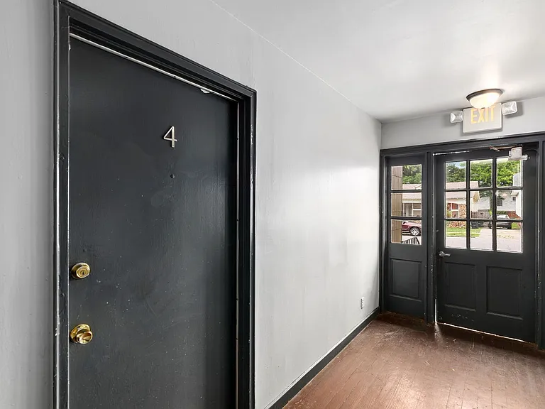 Magnolia Court — Photo 34