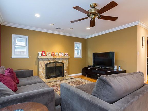 4th image of 3610 Woodford Dr