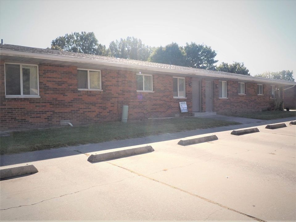 1st image of 809 Patty Dr APT C
