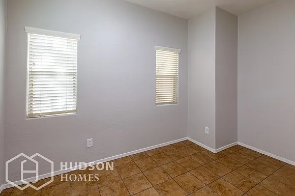 504 N Citrus Ln — Photo 4