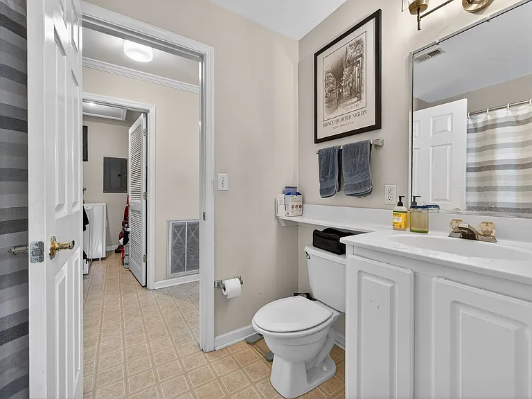 215 S Knollwood Dr — Photo 25
