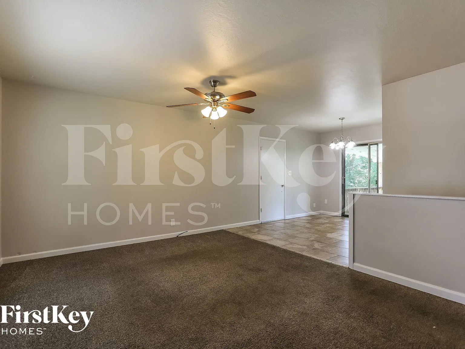 4 bed, 2.5 bath, 1052 sqft, $1,790 — Photo 3