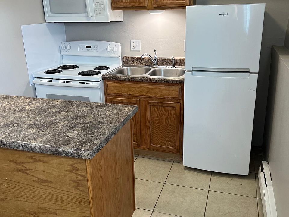 1st image of 2103 W 1st St #3