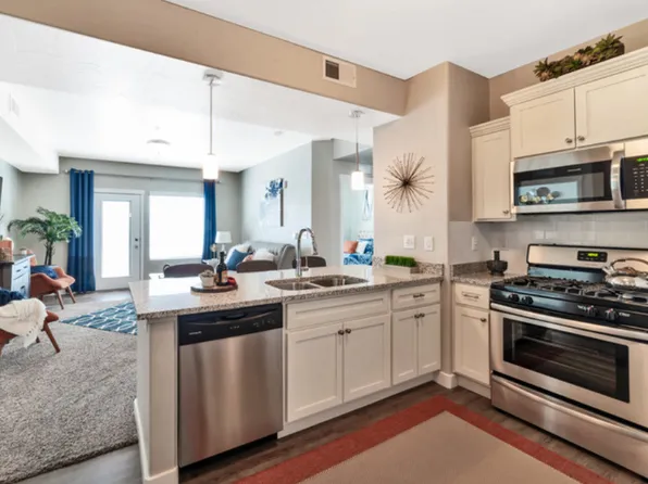 Grayhawk at River's Edge