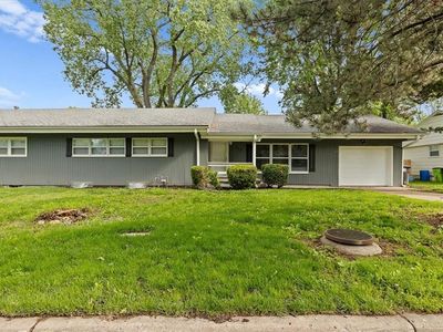 417 Whisper Ln, Belton, MO, 64012