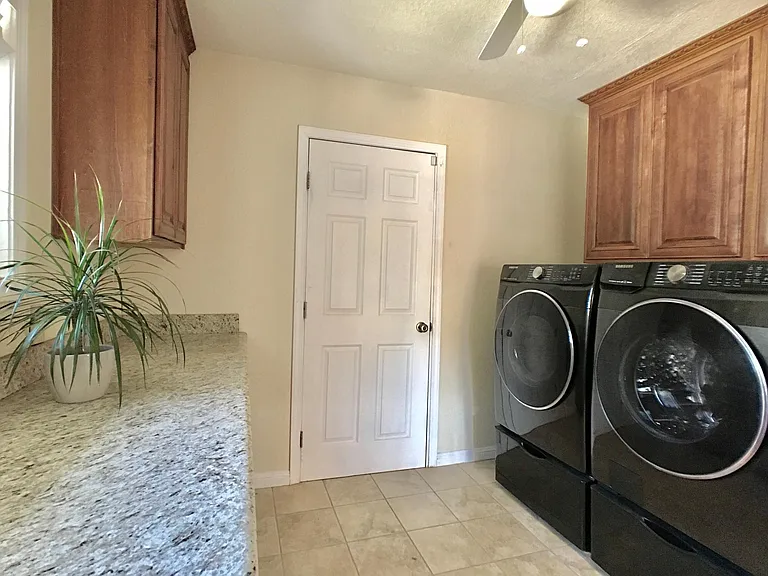 9111 La Riviera Dr — Photo 21