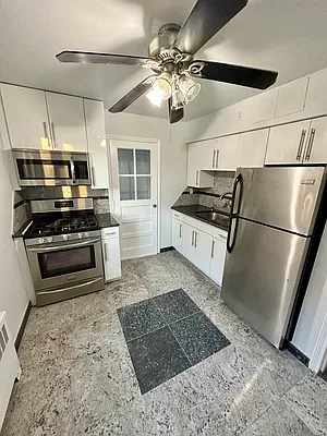 Rented by Peter Ashe | media 6