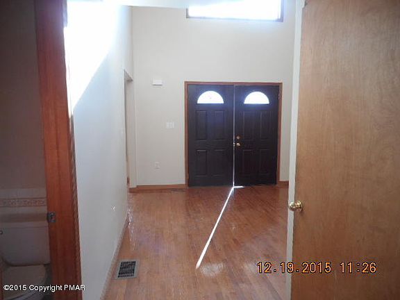 3rd image of 95 Northpark Dr E