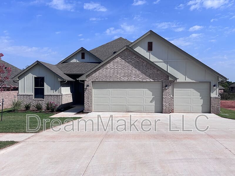 1st image of 1819 Hollow Crest Ct