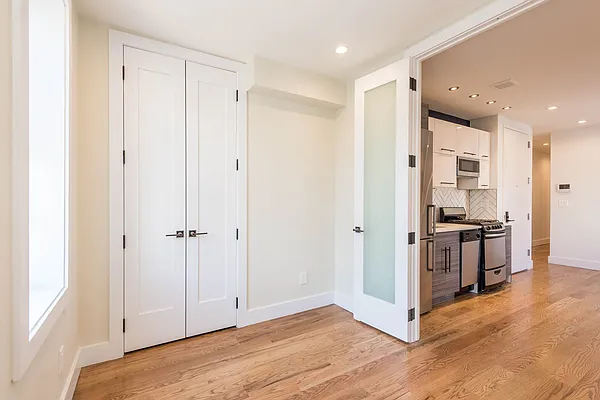 Rented by Nooklyn NYC LLC | media 34