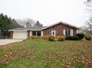 376 92nd St, Franksville, WI 53126