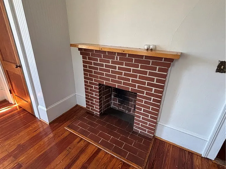 75 Arch St — Photo 6