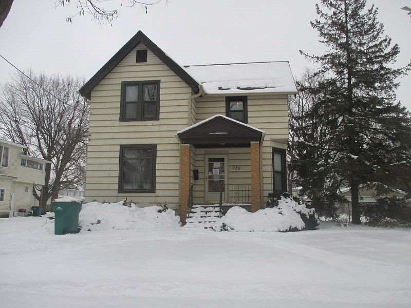 1st image of 1039 Bateman St