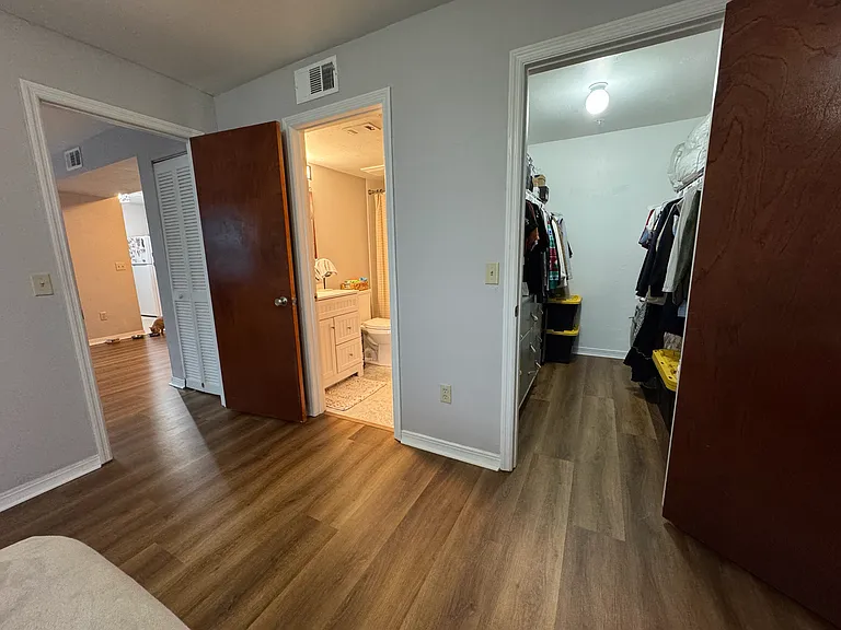 2360 SW Archer Rd #305 — Photo 9