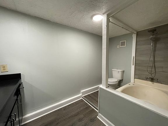 3rd image of 501 Buckhalter Rd #C