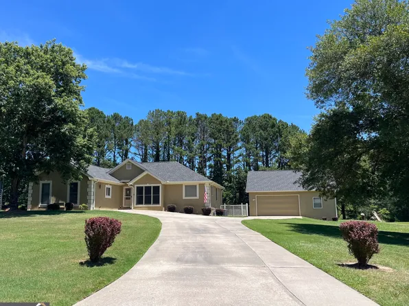 22 Market Cir, Sharpsburg, GA 30277