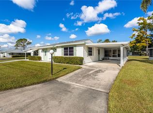 13 Pinewood Blvd, Lehigh Acres, FL 33936