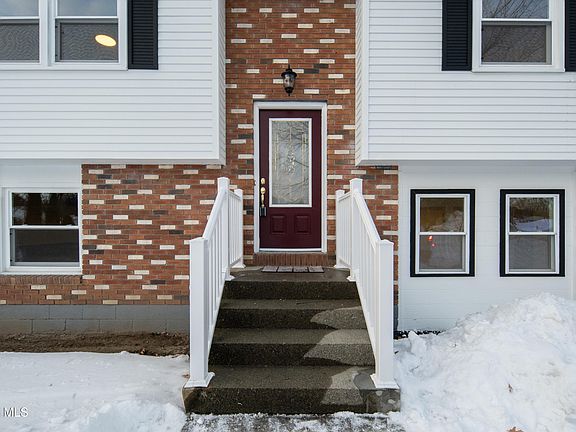 2nd image of 269 3rd Avenue