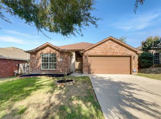4925 Prestwick Dr, Fort Worth, TX 76135