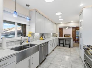 882 Transit Ave, Roseville, MN 55113