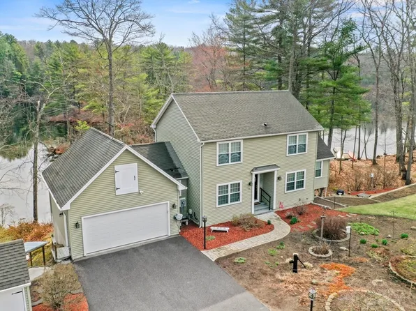 96 Pierpont Rd, Dudley, MA 01571