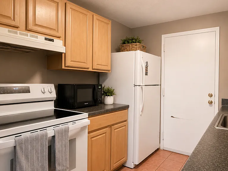 8 Village Rock Ln #3 — Photo 4