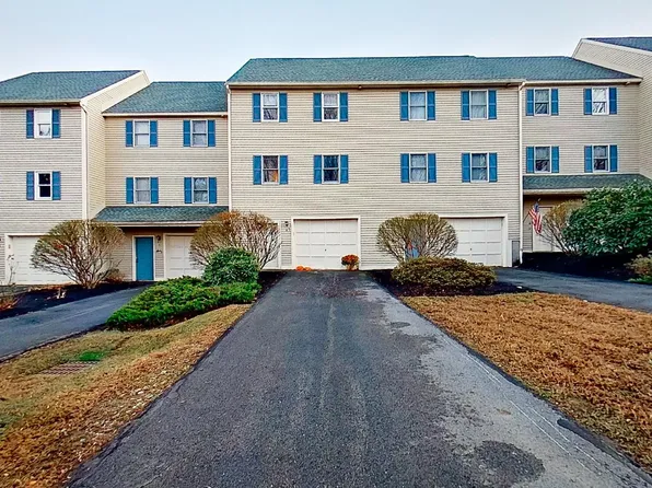 4 Fords Landing Drive, Dover, NH 03820