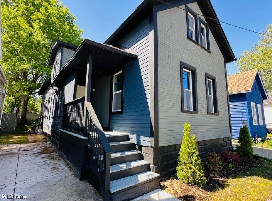1st image of 3205 Trowbridge Ave