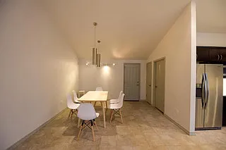 1508 Devonshire Dr — Photo 5