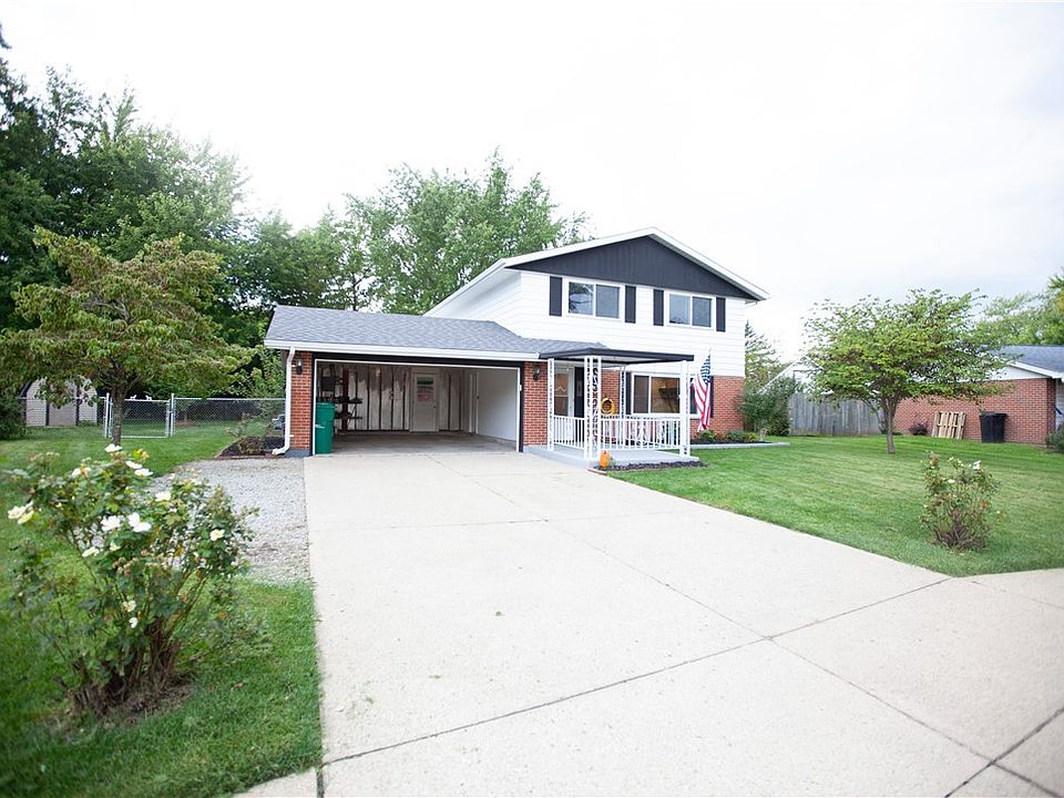1st image of 6 Danzig Ln