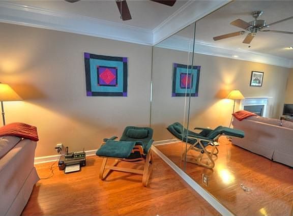 5th image of 220 Wynbrook Ct