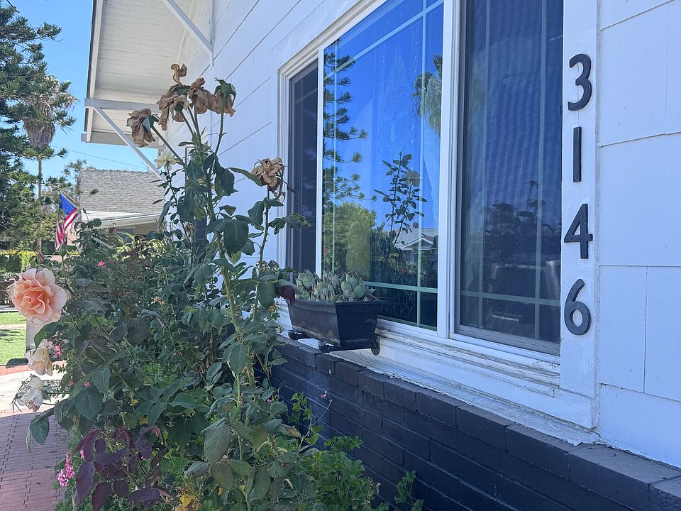 2nd image of 3146 Grim Ave #3146