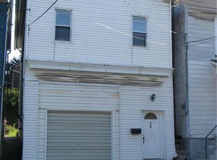 135 E Main St, Bath, PA 18014