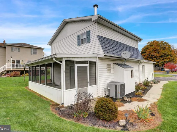 12 Elm Ave, Temple, PA 19560