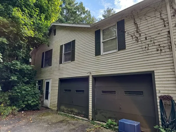 294 Brookfield Rd, Sturbridge, MA 01518