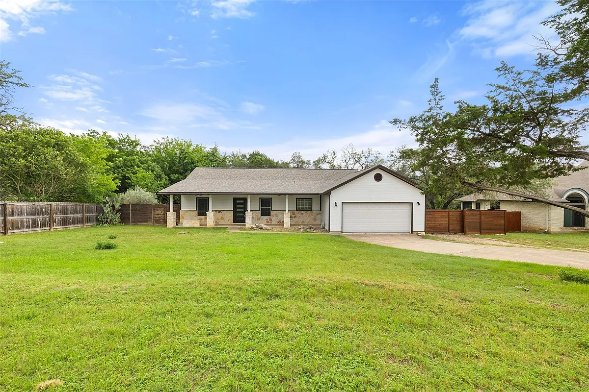 Building Photo - 1301 S Quinlan Park Rd