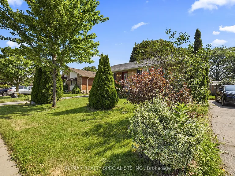115 Kings Forest Dr — Photo 2