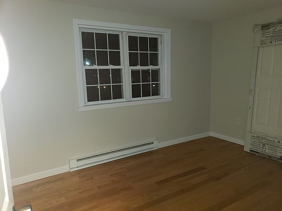 4th image of 236 Low St APT 15