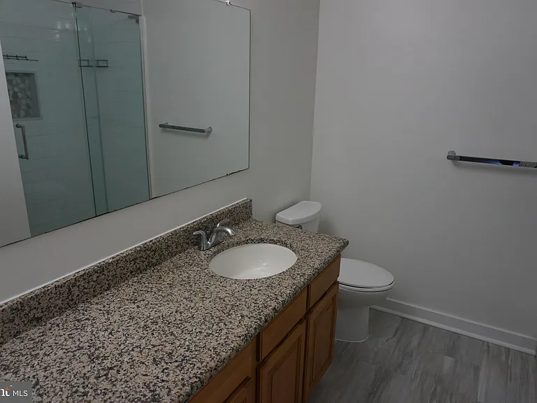 901 Thornton Ct #901 — Photo 12